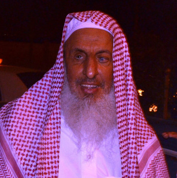 Sheikh Abdulaziz. (wikipedia ayman dhu alghina)
